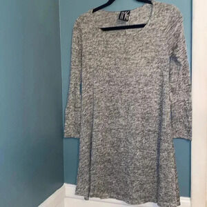 Tunic top - gray/black pattern - 3/4 sleeve - A line - soft - scoop neck